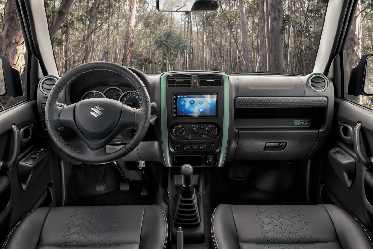 Suzuki Jimny 2022 салон