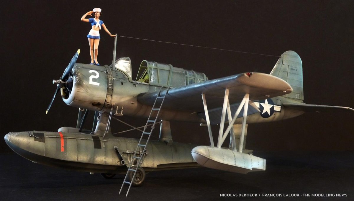 Модель самолета 1:32 Kingfisher Kitty Hawk