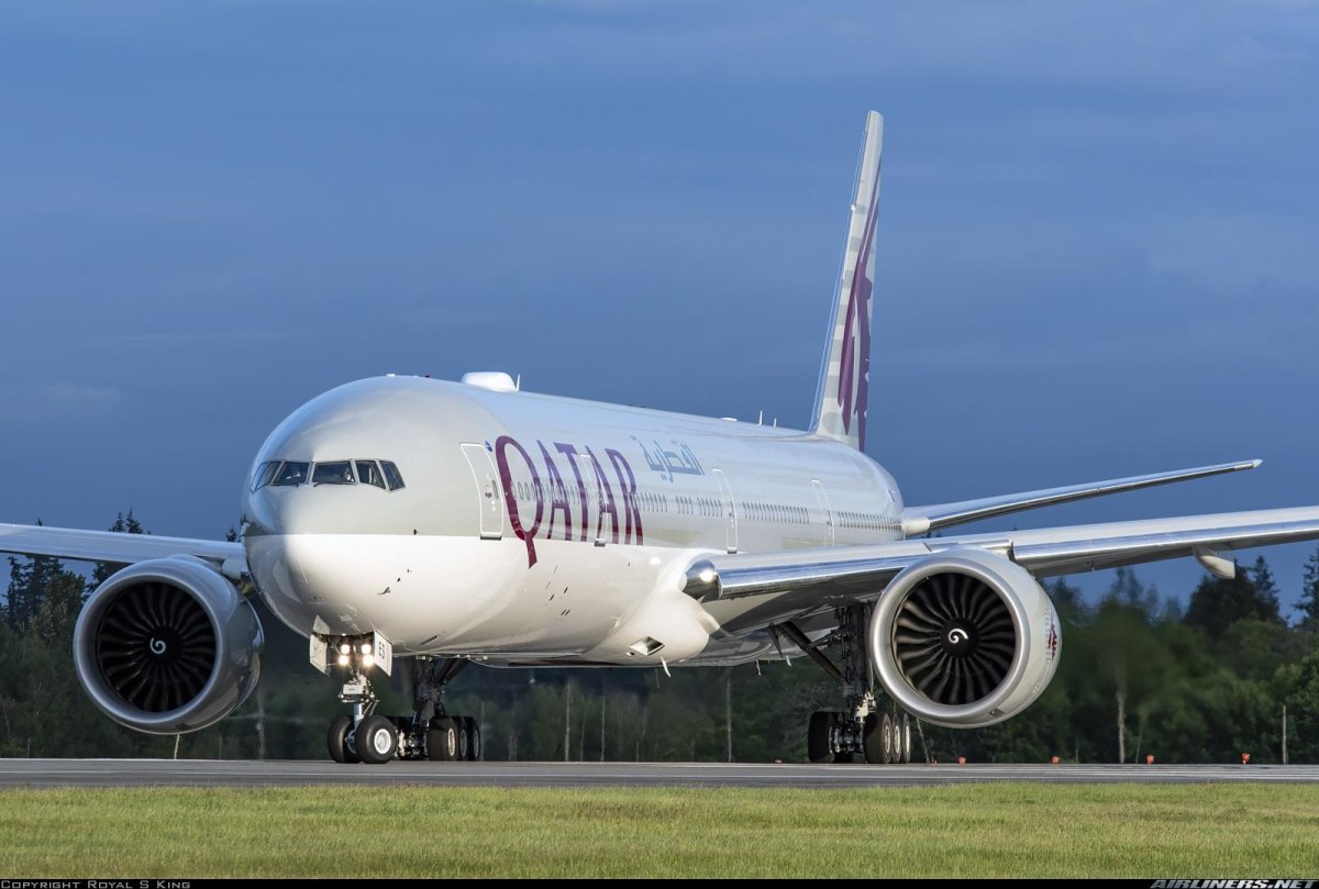 Боинг двухэтажный 777