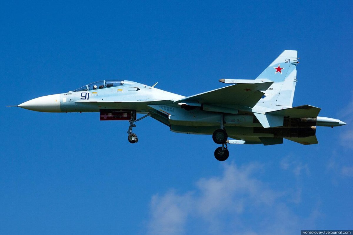 Истребитель Су-30см2