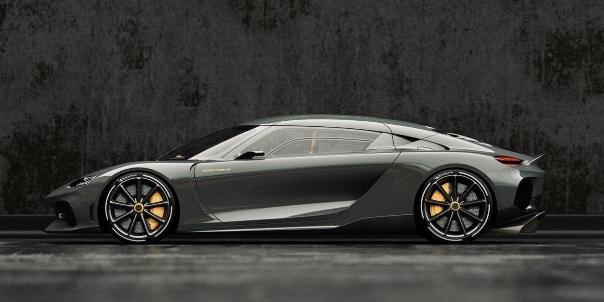 Гиперкар Koenigsegg 2021