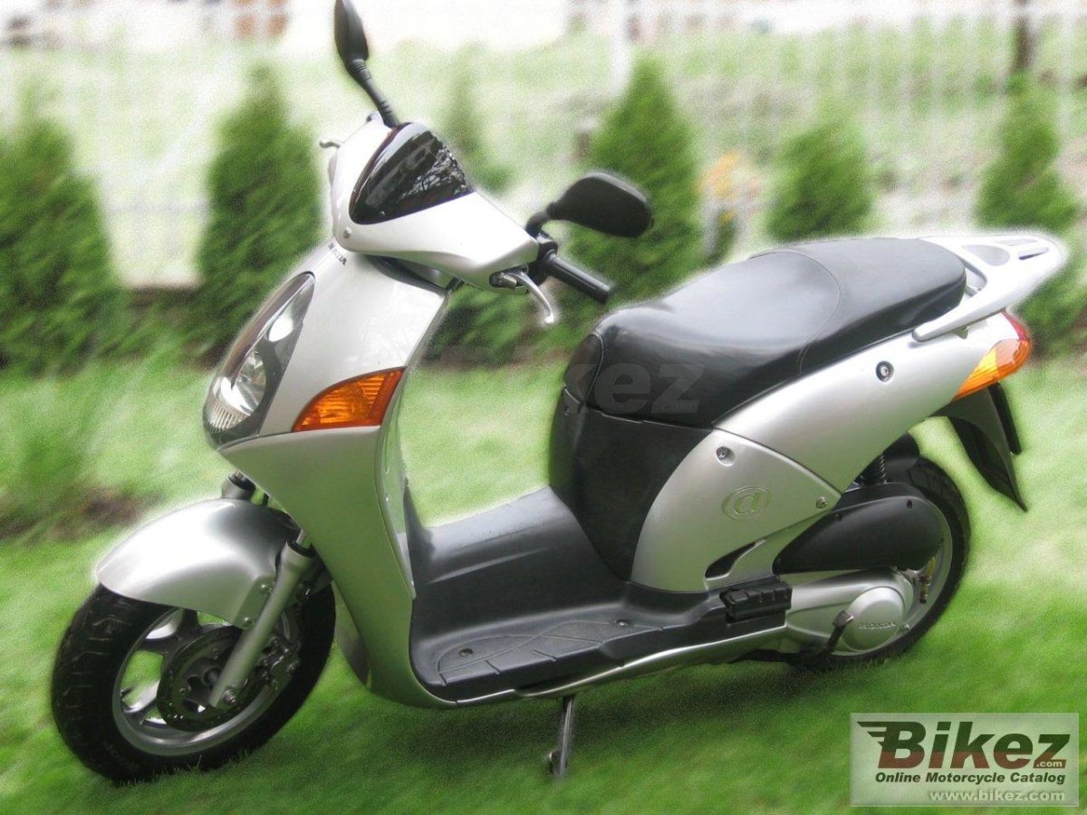 Хонда 150 мопед