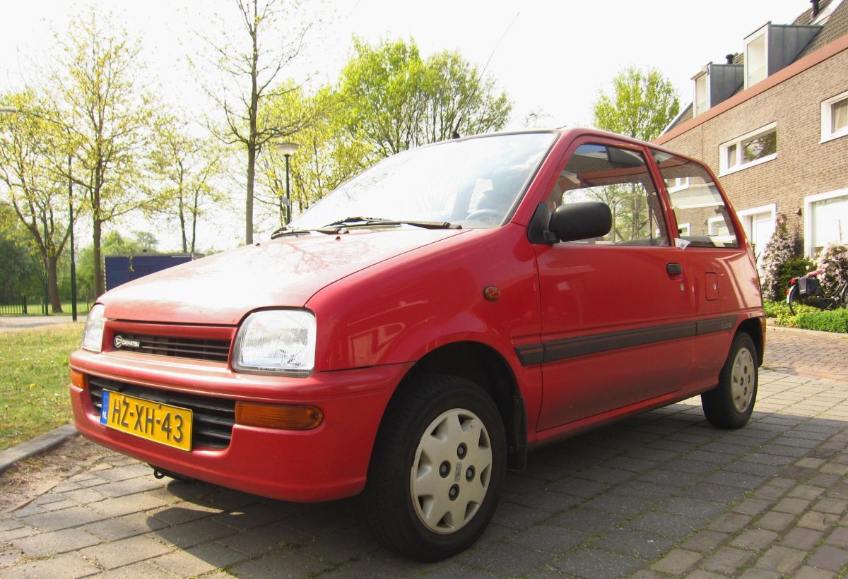 Дайхатсу Домино