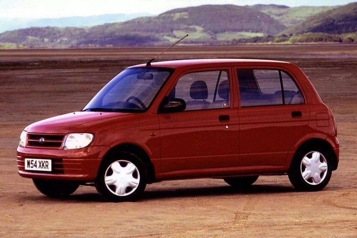 Daihatsu cuore l700 5 дверей