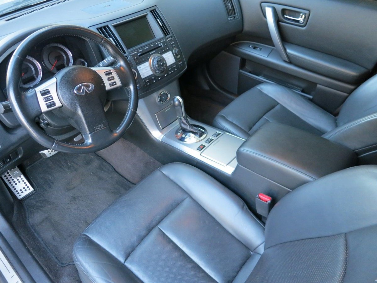 Инфинити fx35 2008 салон