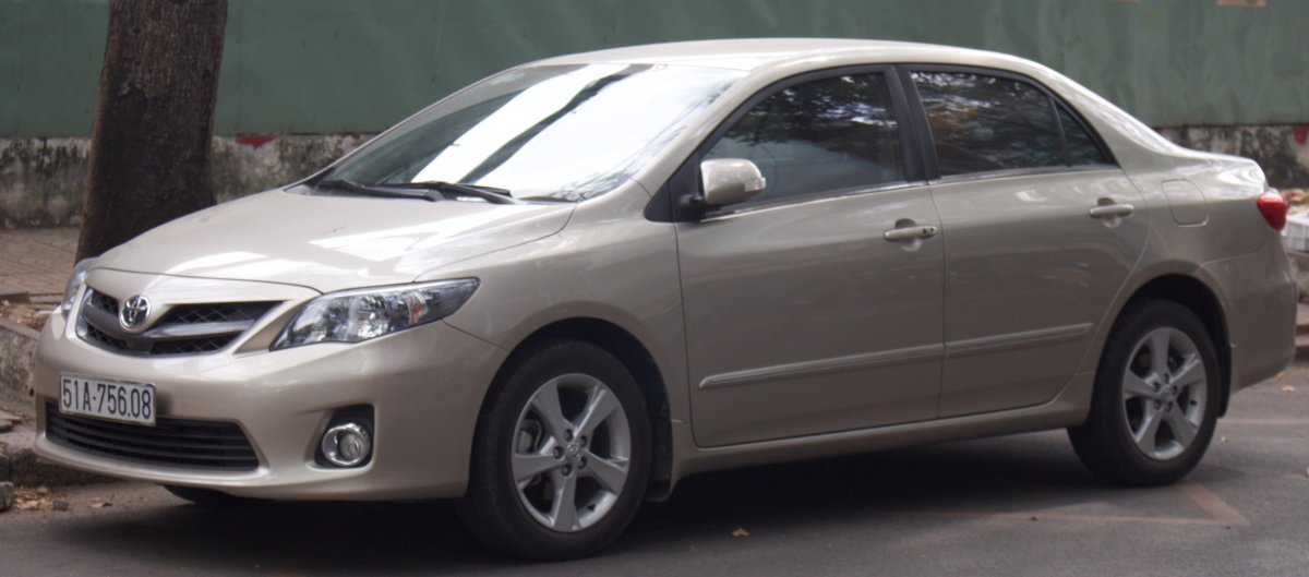 Индийская Тойота седан