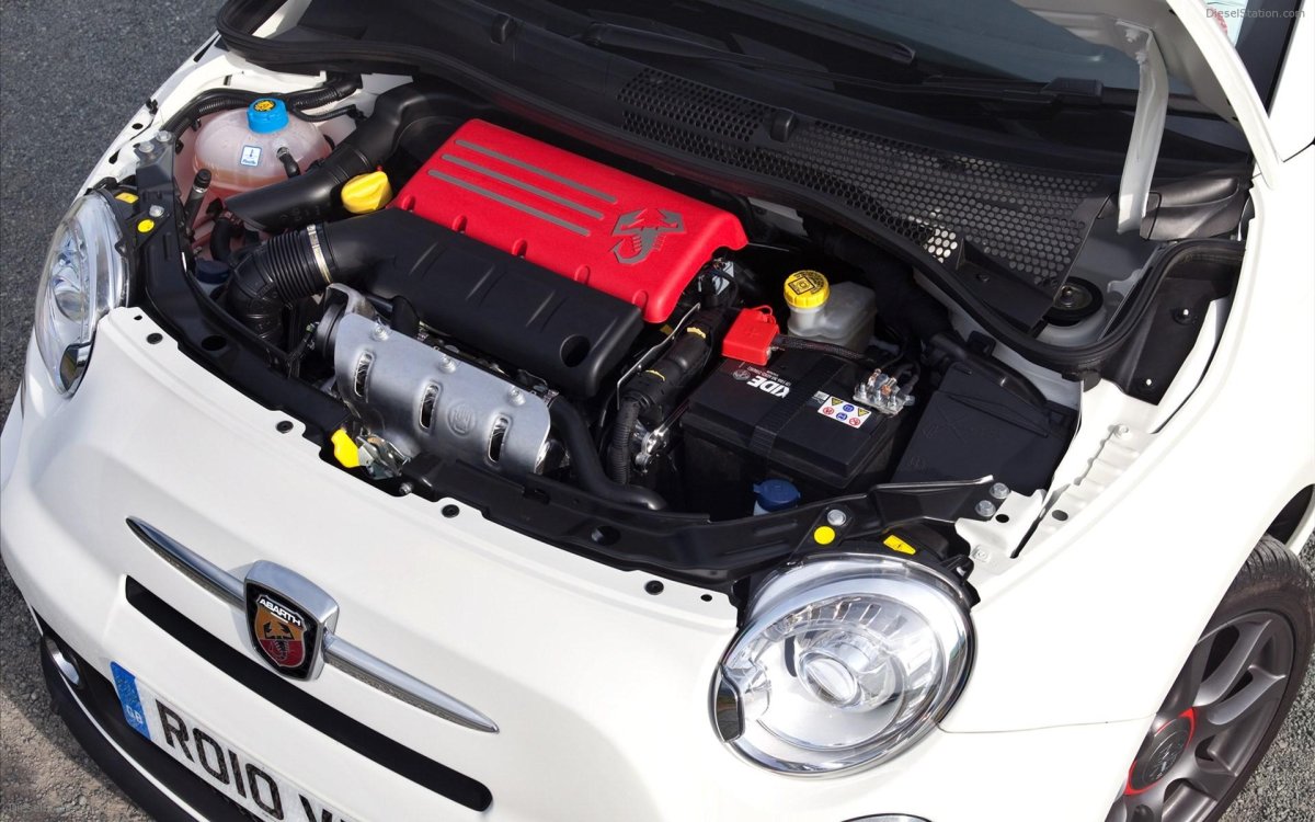 Fiat 500 Abarth engine