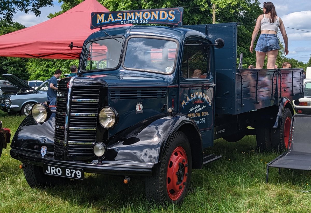 Бедфорд автомобиль