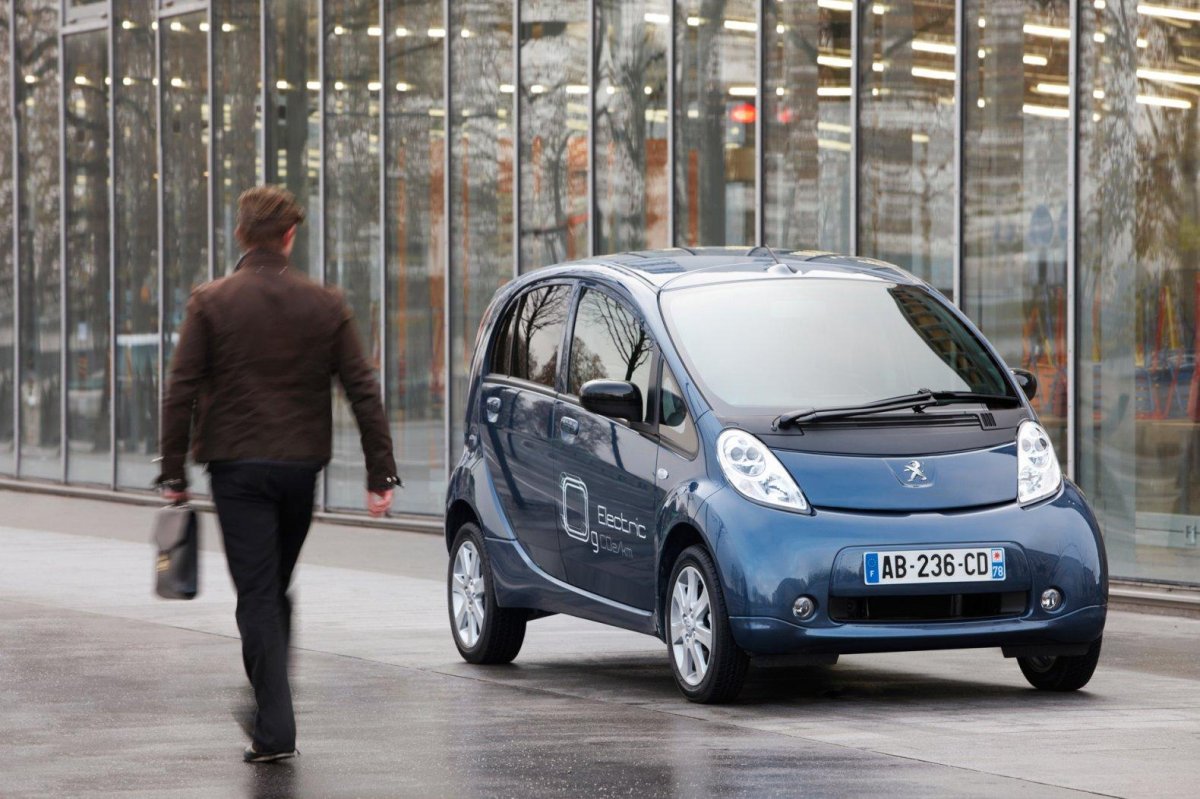 Peugeot ion 2016