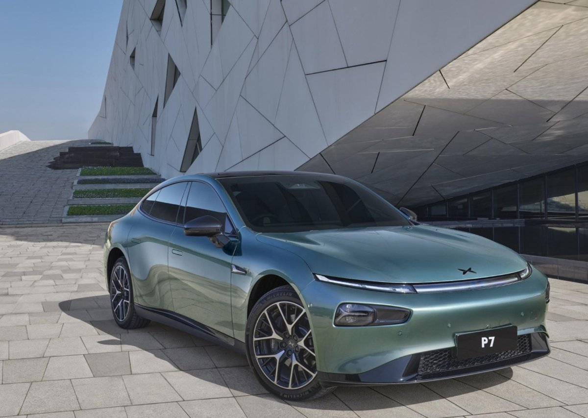 Китайский электромобиль Xpeng p7