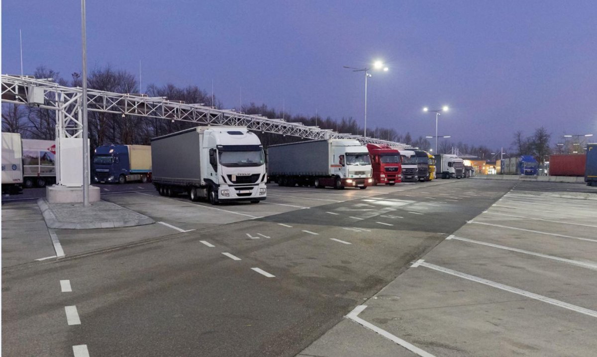 Автостоянка для фур