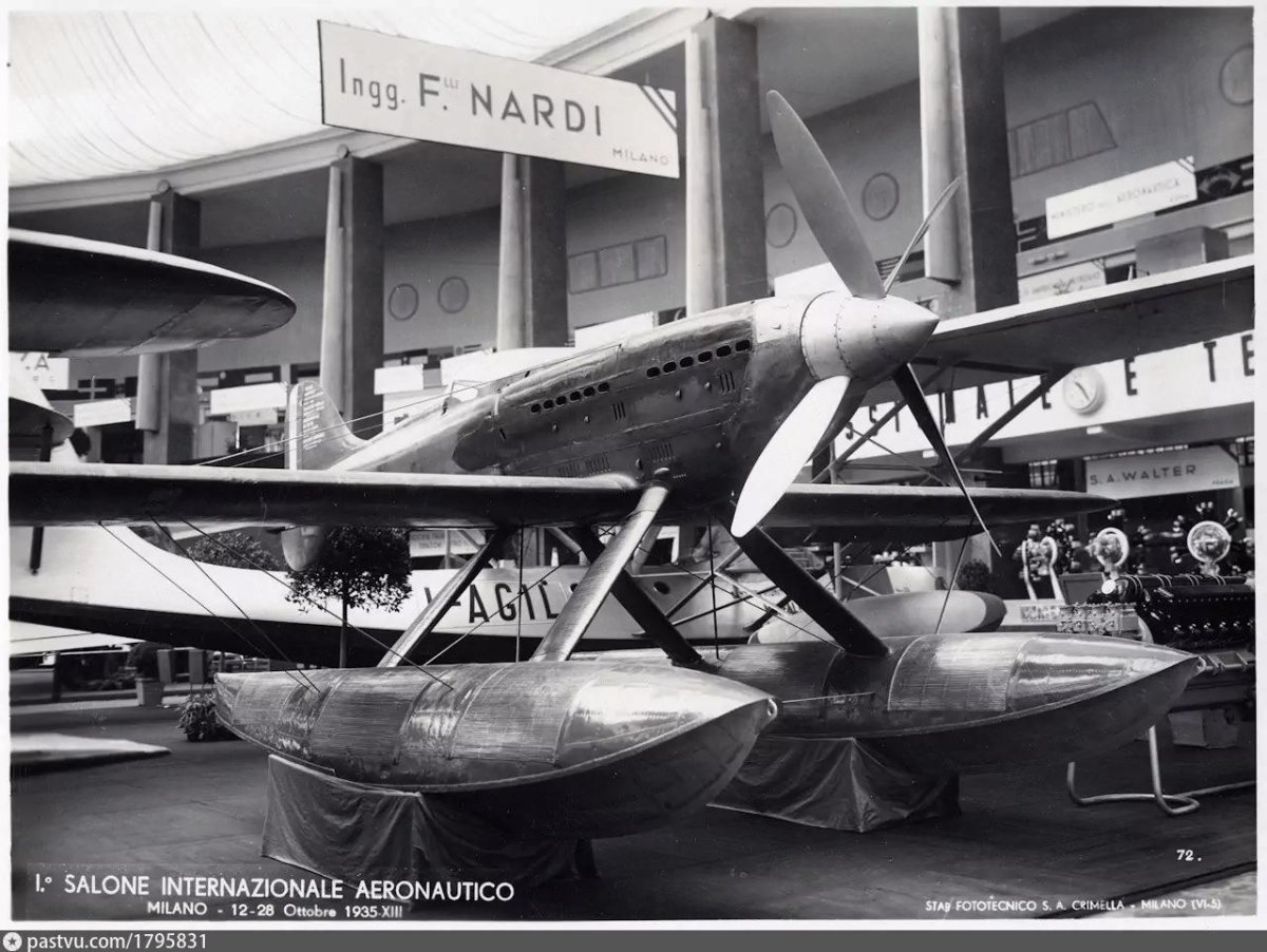 Macchi m.52