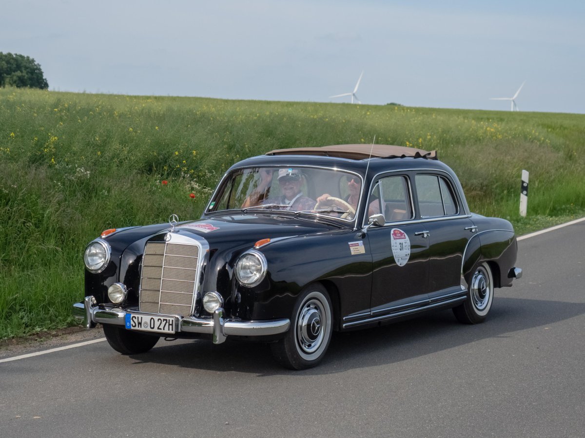 Даймлер Бенц 809