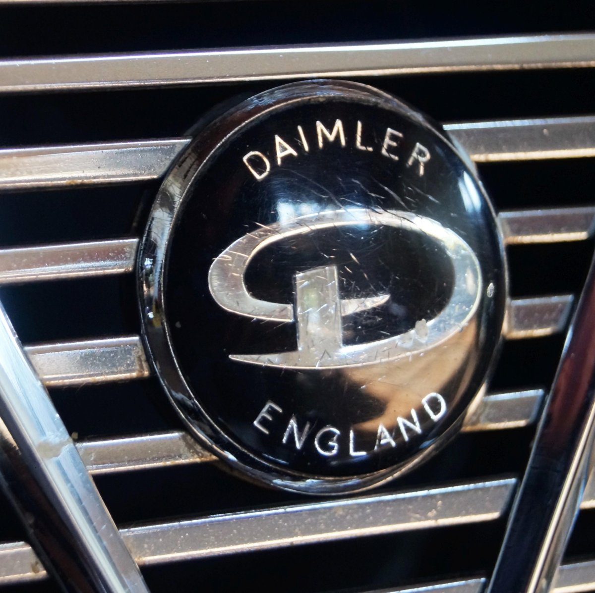 Daimler эмблема