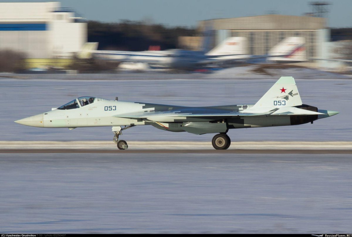 Су-57 реактивный самолёт