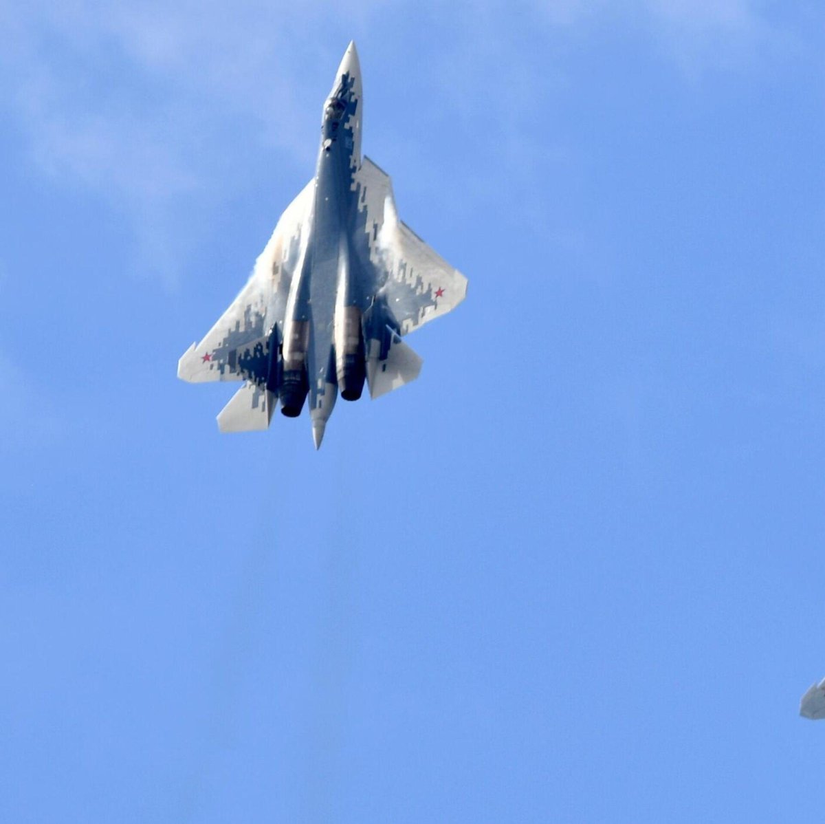 Су-57 двухдвигательный реактивный самолёт