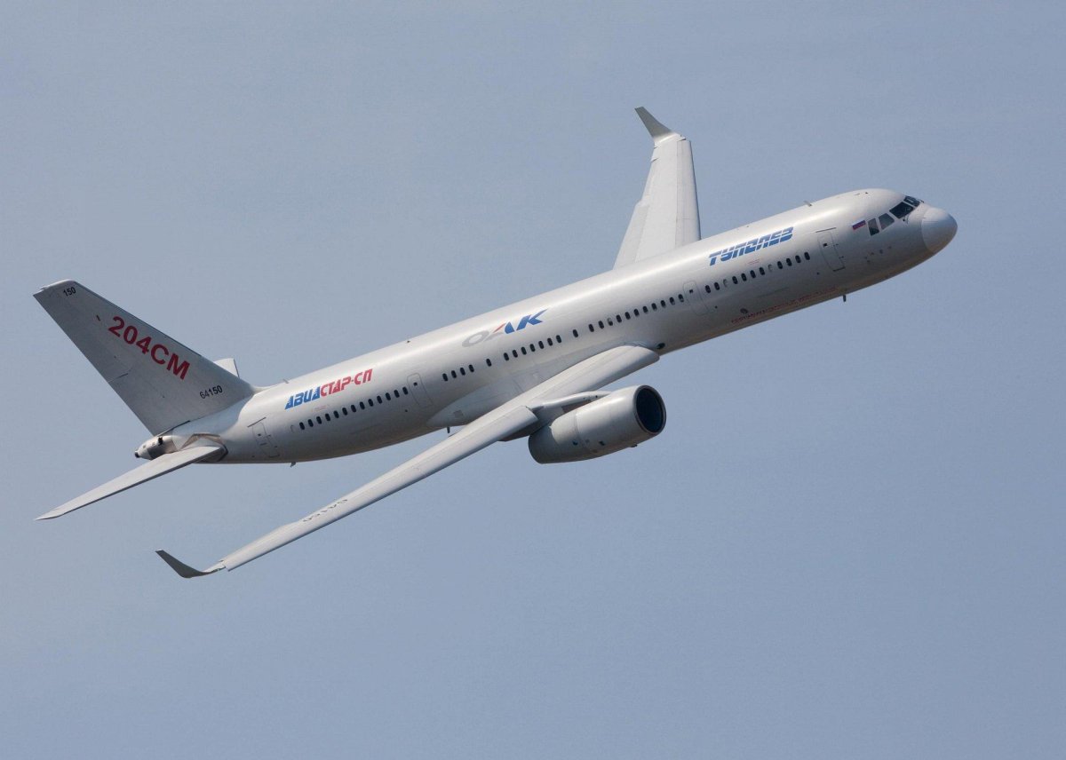 Ту 204 самолет