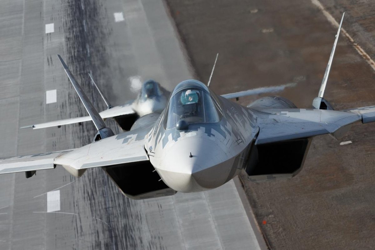 Истребитель 5 поколения России Су-57