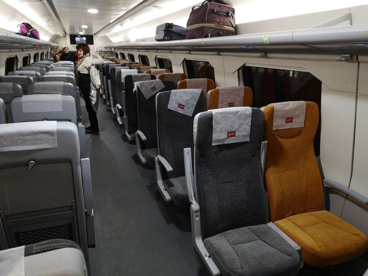 Поезд 737а «Иван Паристый»