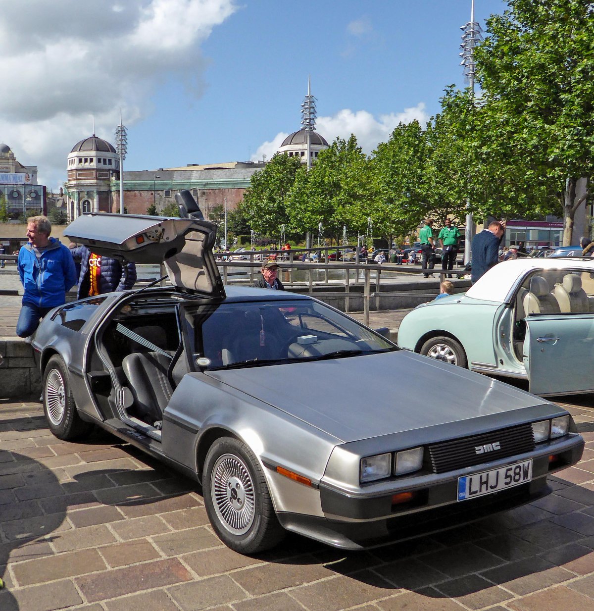 DELOREAN DMC-12 1981