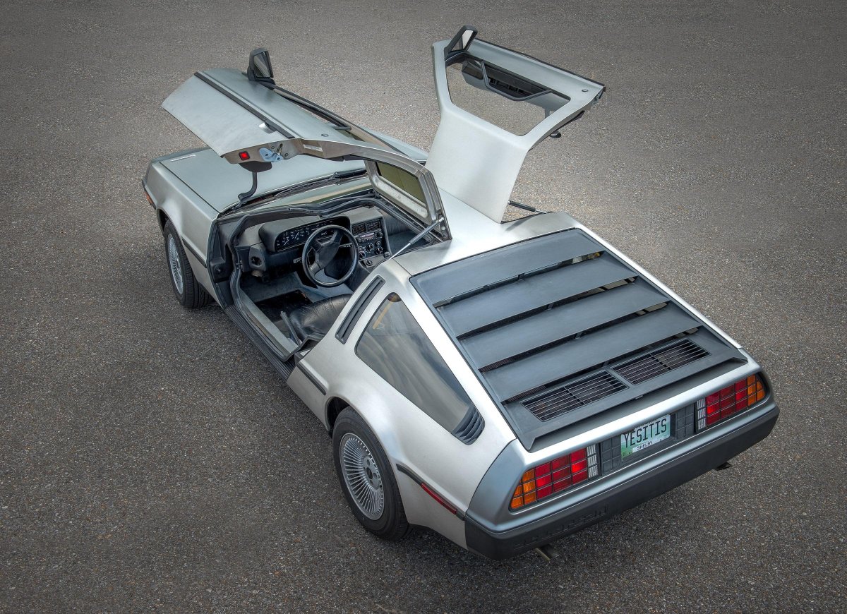 DMC DELOREAN