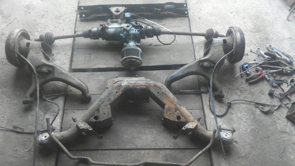 Задний подрамник Фольксваген гольф 2