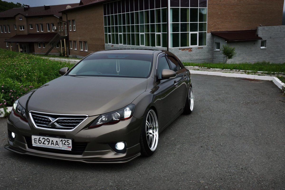 Тойота Марк 10