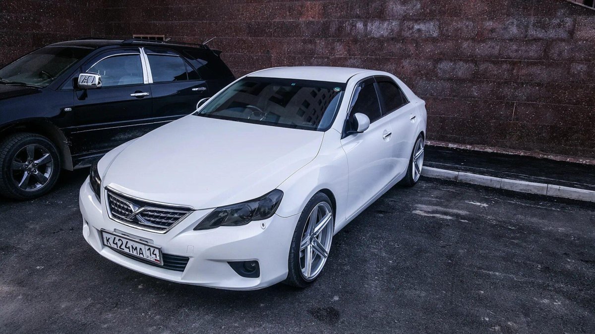 Toyota Mark x 2009