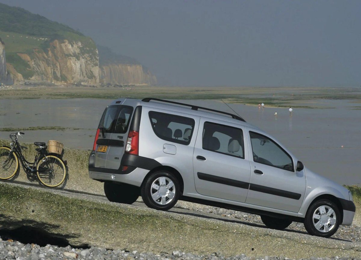 Dacia Логан MCV 2006