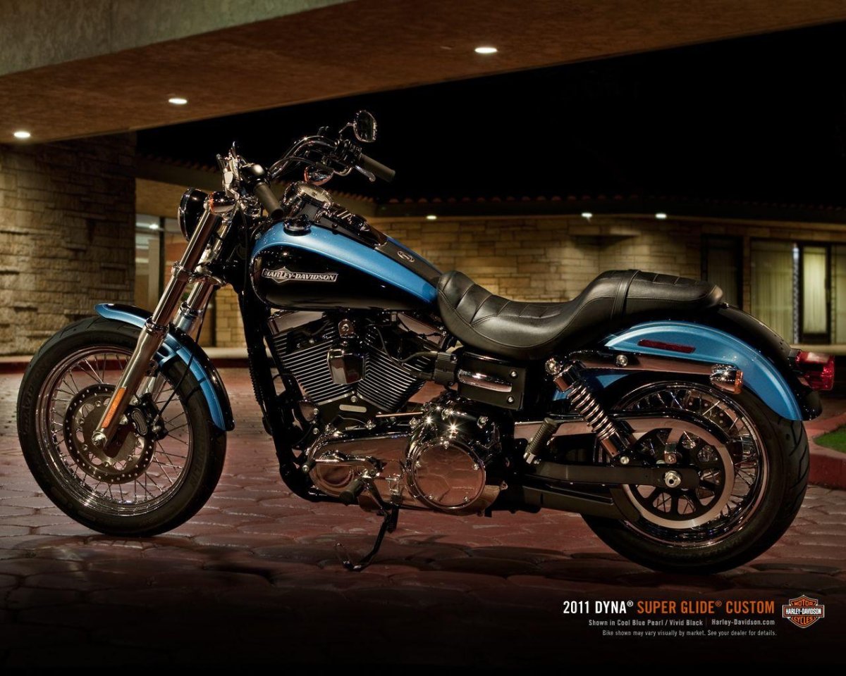 Мотоцикл Harley-Davidson Dyna super Glide