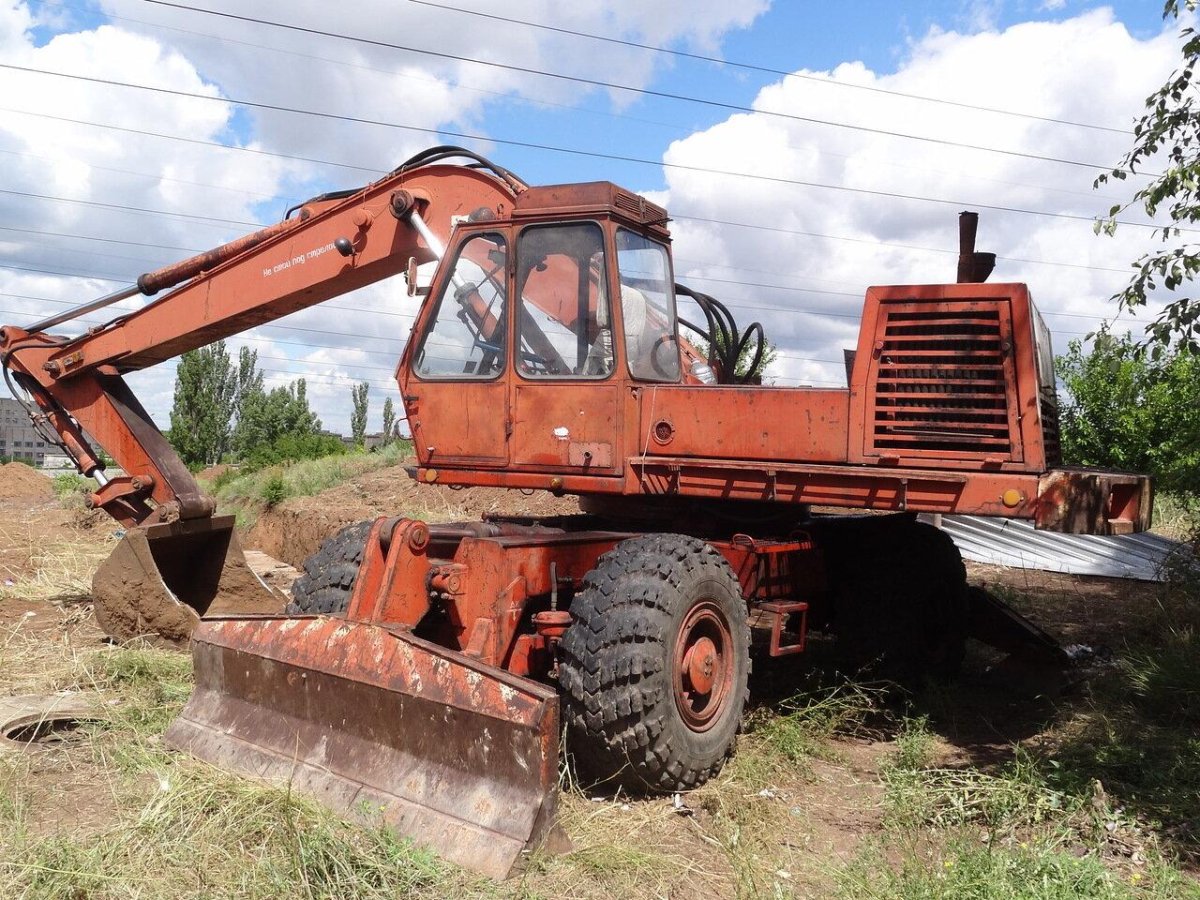 Экскаватор АТЕК 881