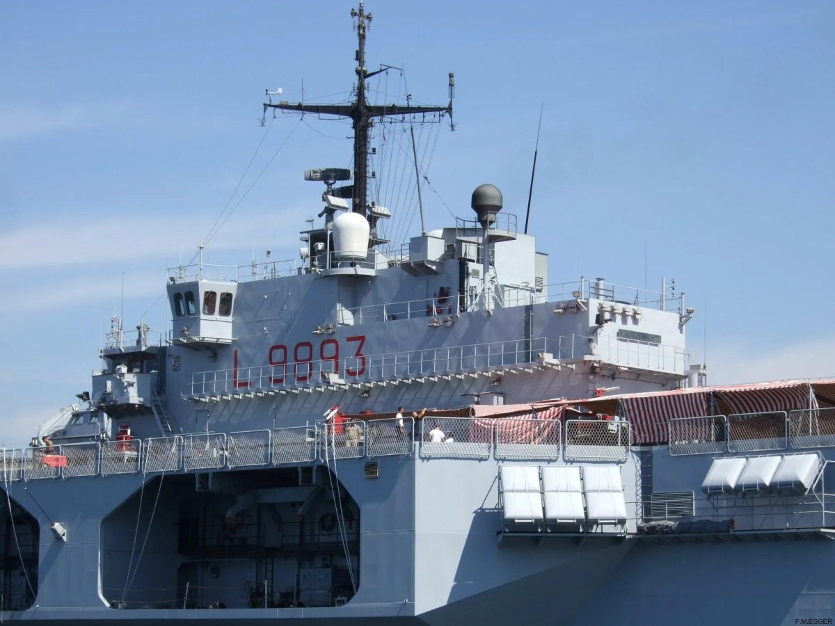 Десантный корабль Сан Джорджио