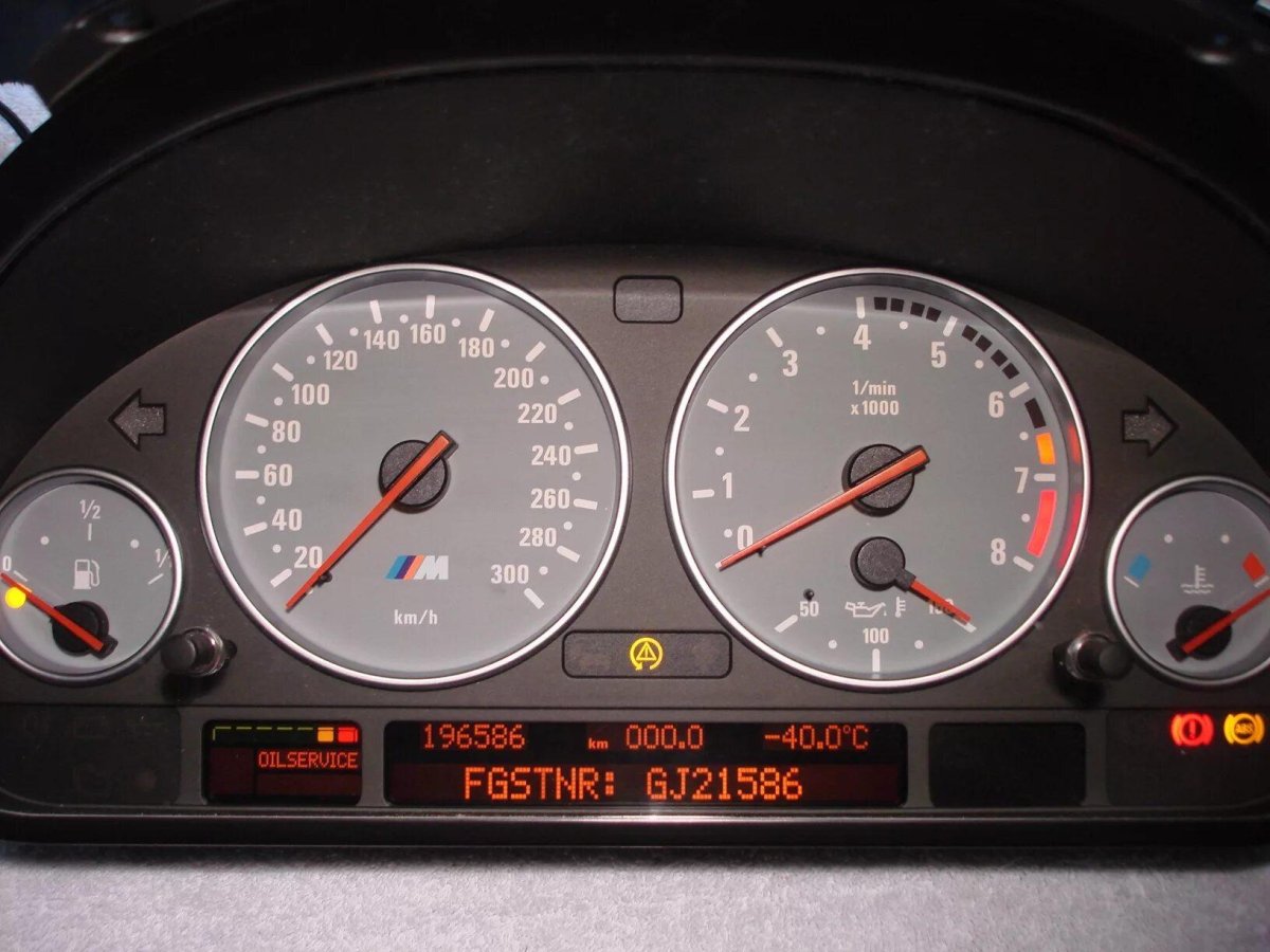 Приборная панель e36 323ti