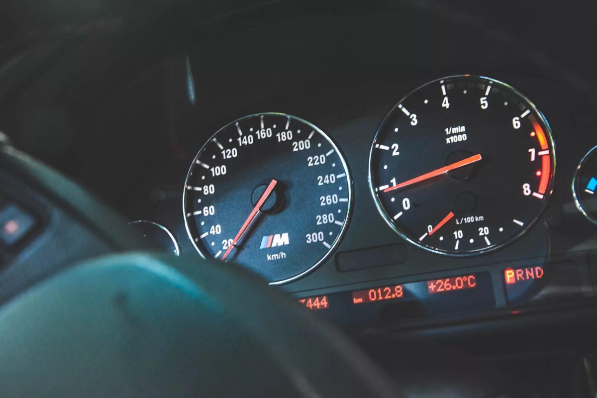 M5 e39 приборная панель