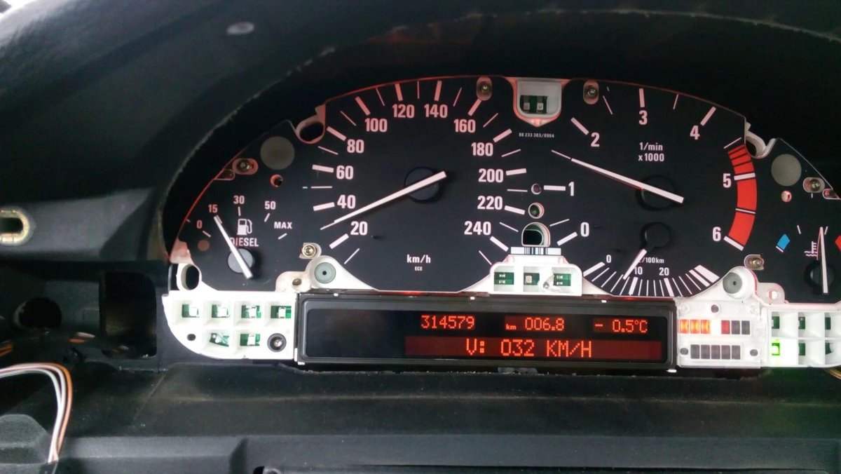 Приборная панель БМВ е39