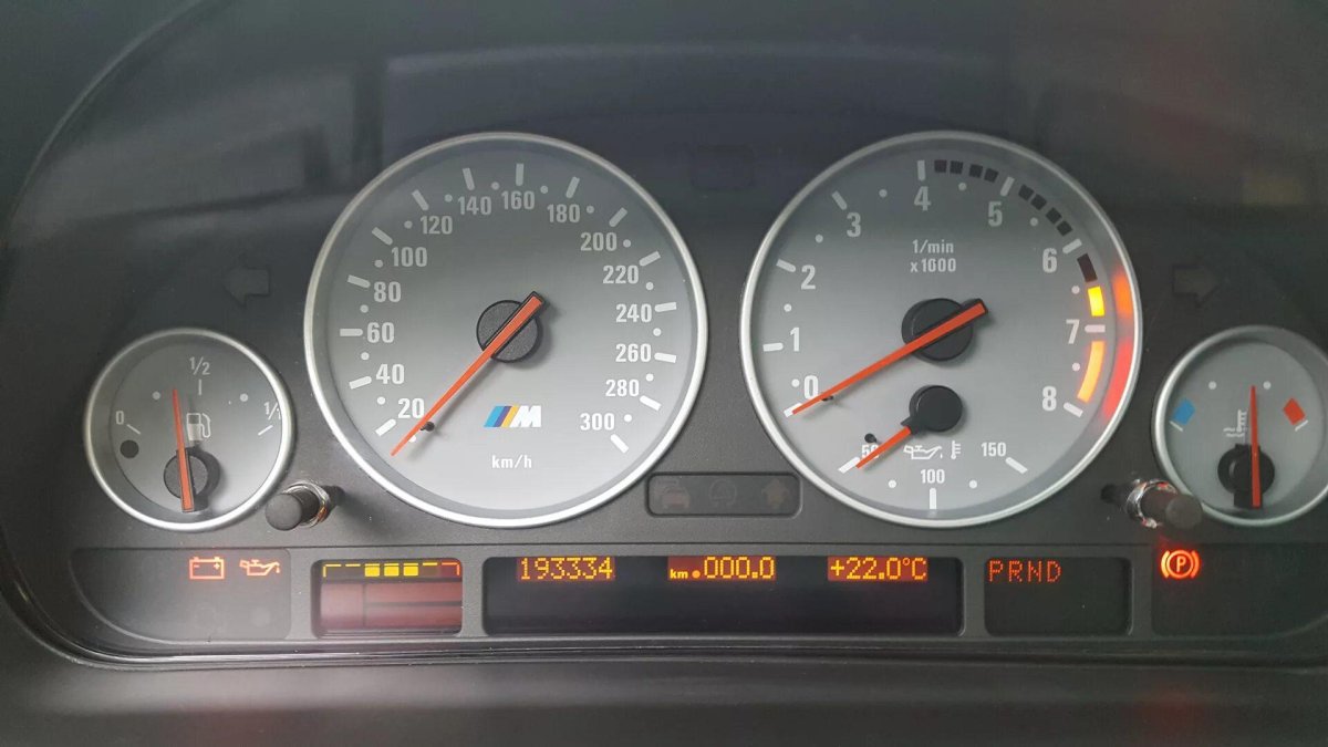 Приборная панель м5 е39