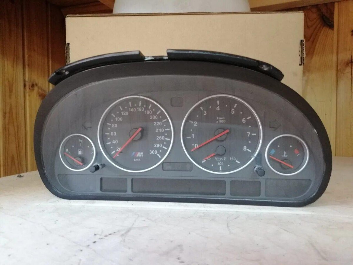 Приборная панель м5 е39