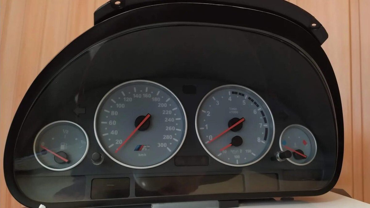 Приборная панель м5 е39