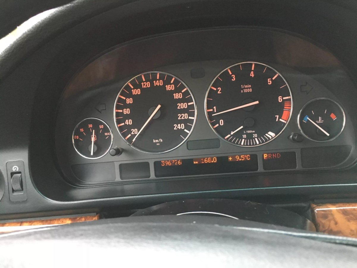 Панель БМВ е39