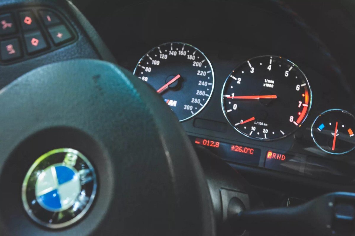 M5 e39 приборная панель