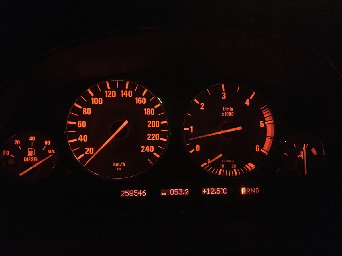 БМВ У 39 приборка