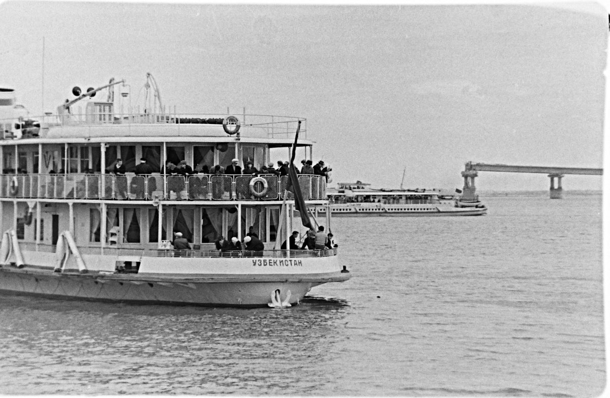 Дизель электроход Узбекистан