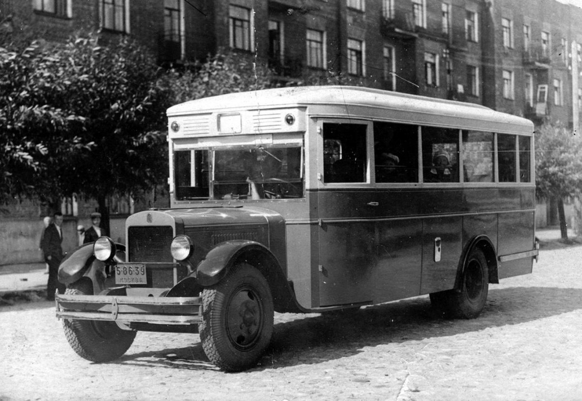 «Стандарт» на шасси ЗИС-8