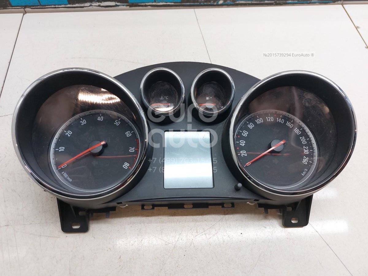 Опель Астра 2011 панель приборов