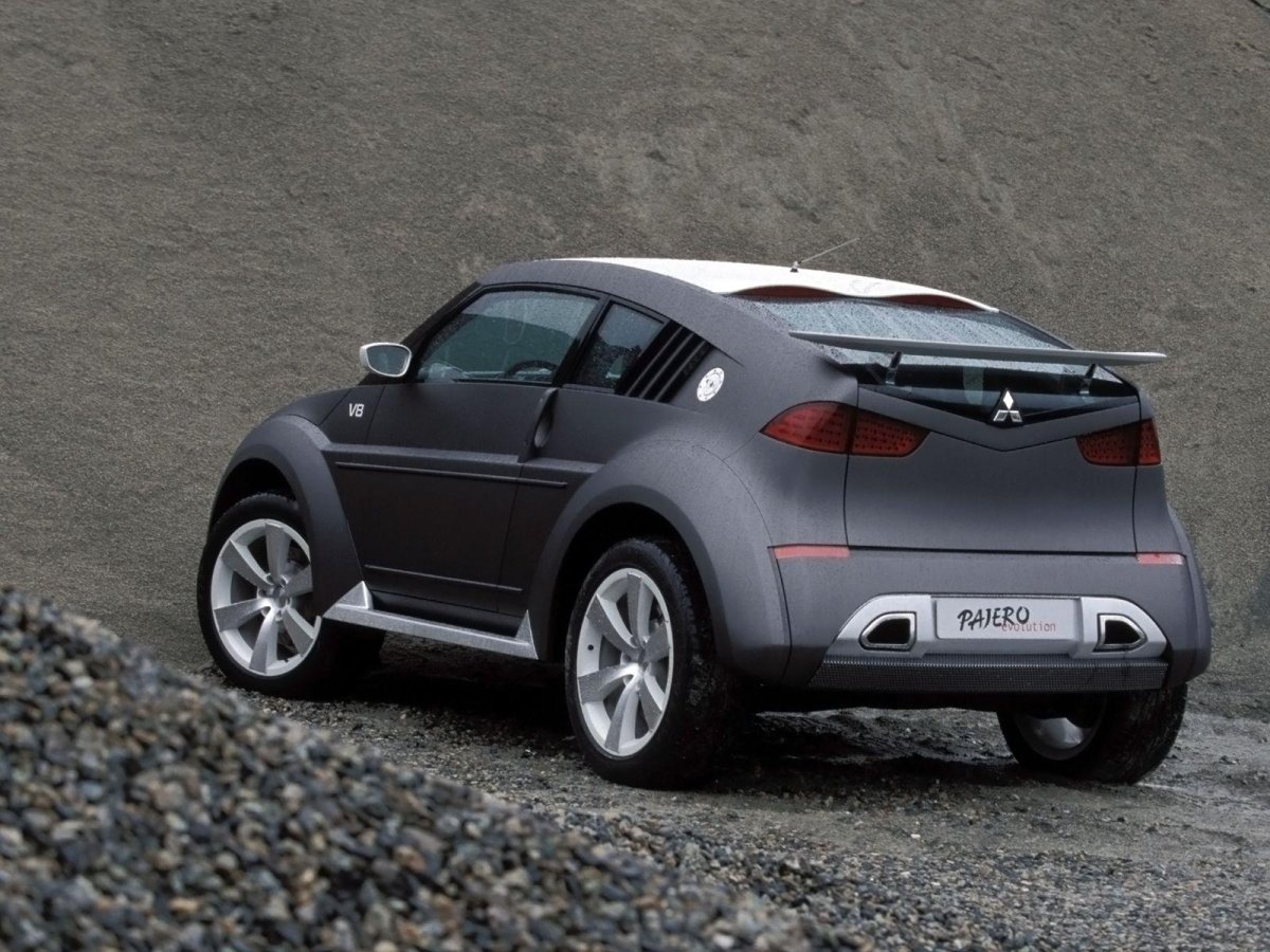 Митсубиси Паджеро Эволюшн