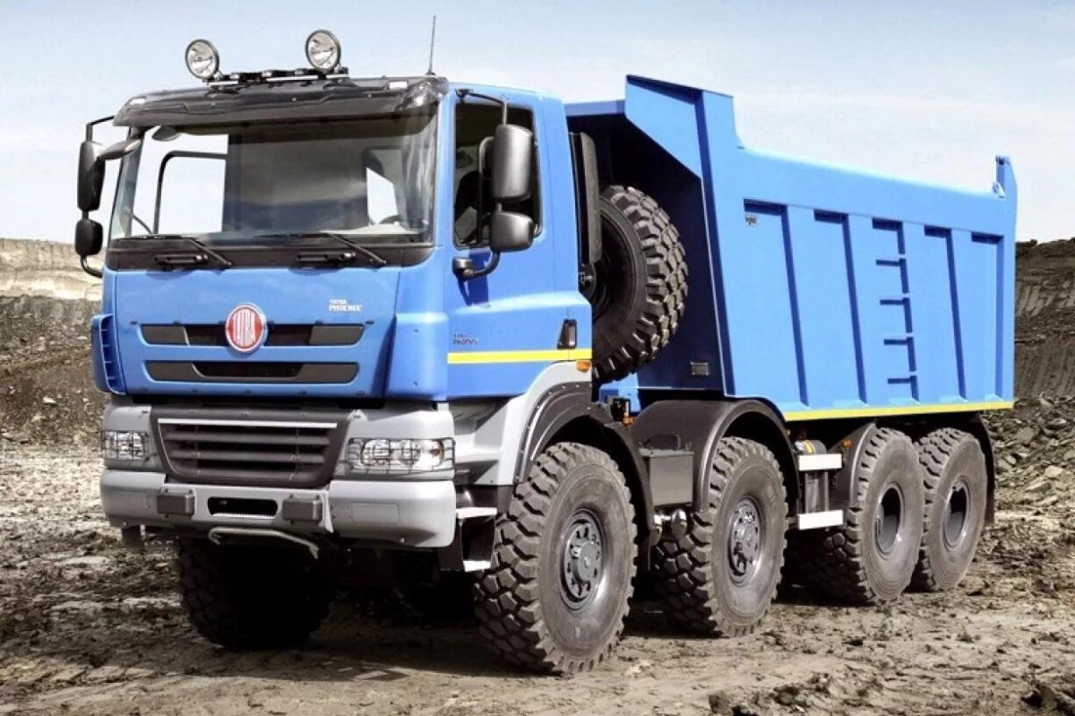 Татра Феникс 8х8 самосвал