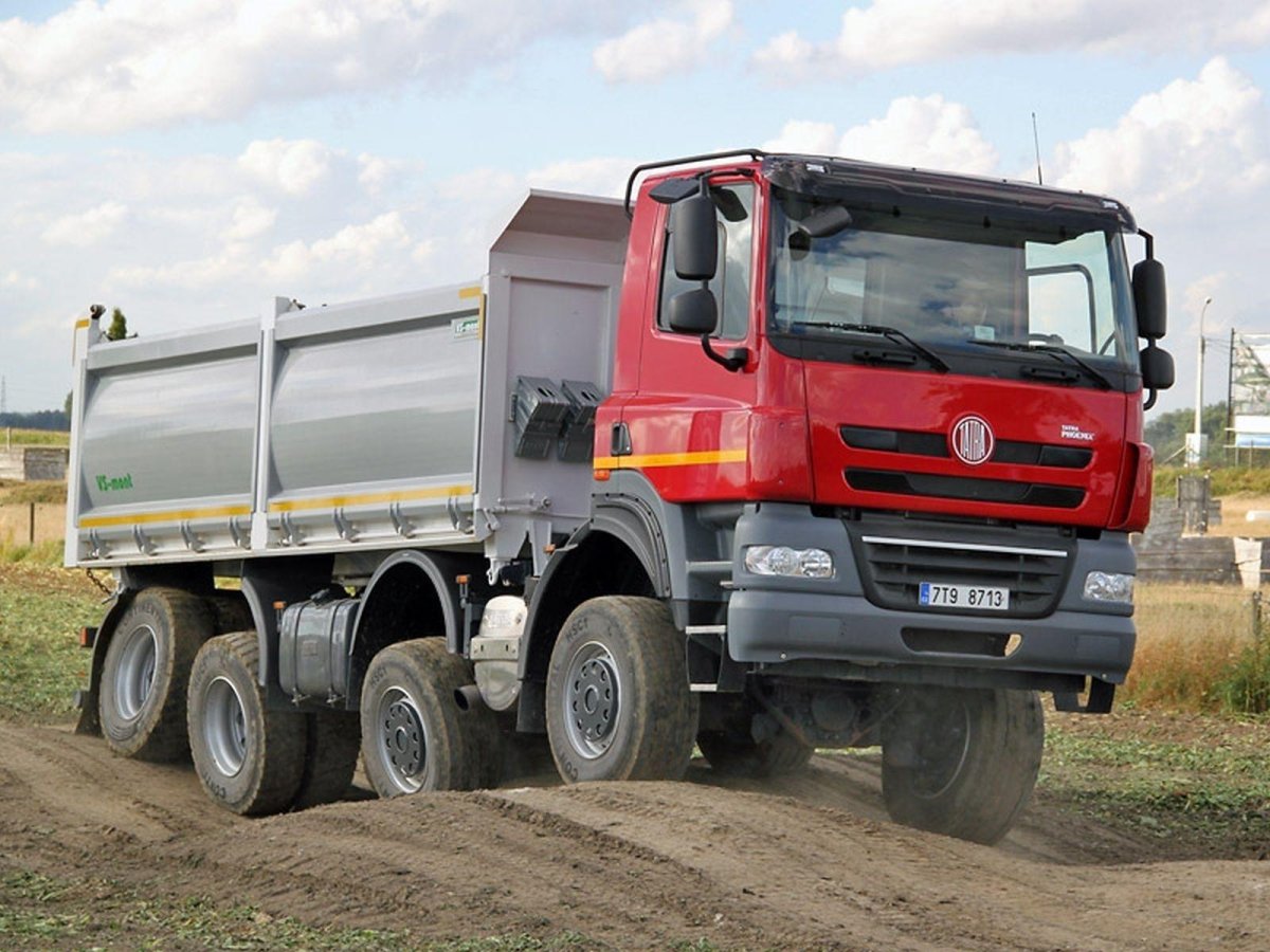 Татра Феникс 8х8