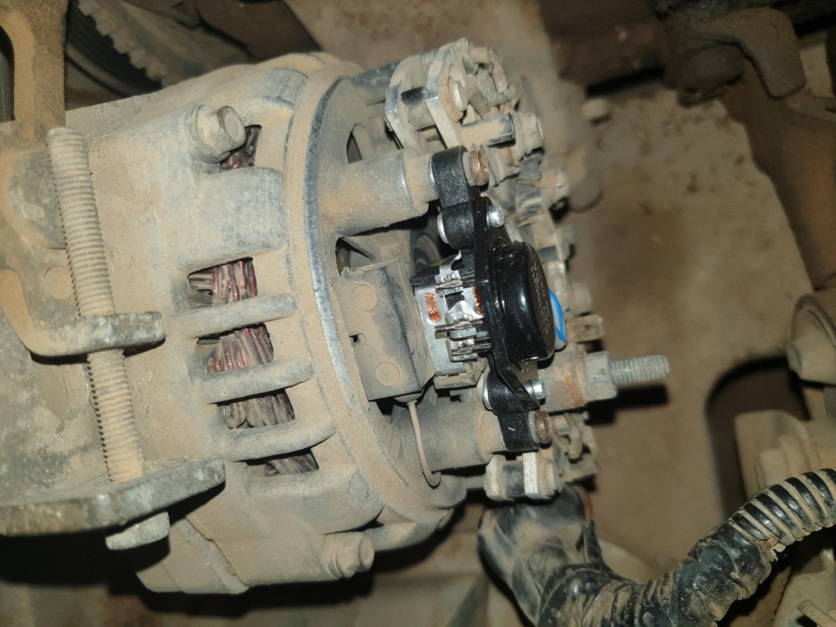 Щетки генератора 2114