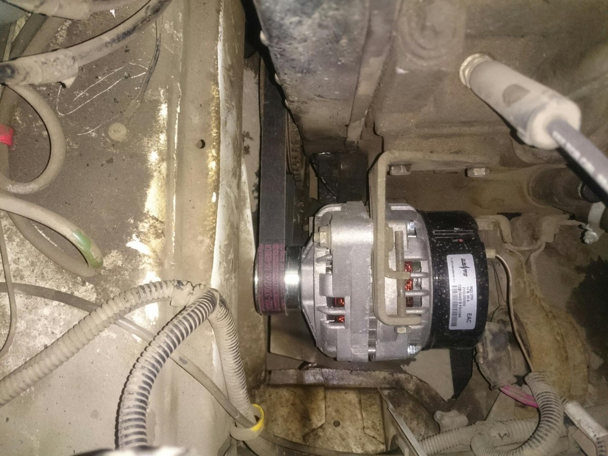 Генератор от ВАЗ 2114