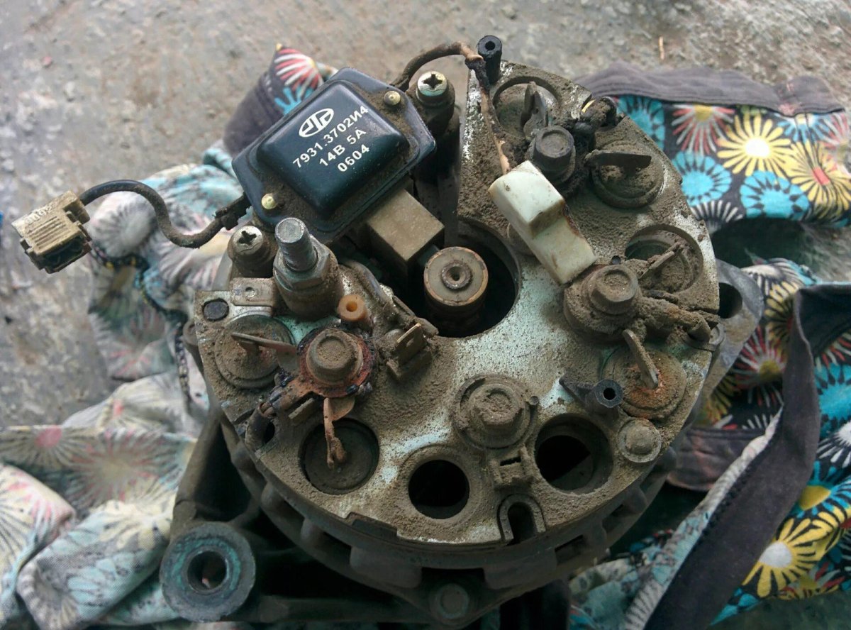 Генератор ВАЗ 2115